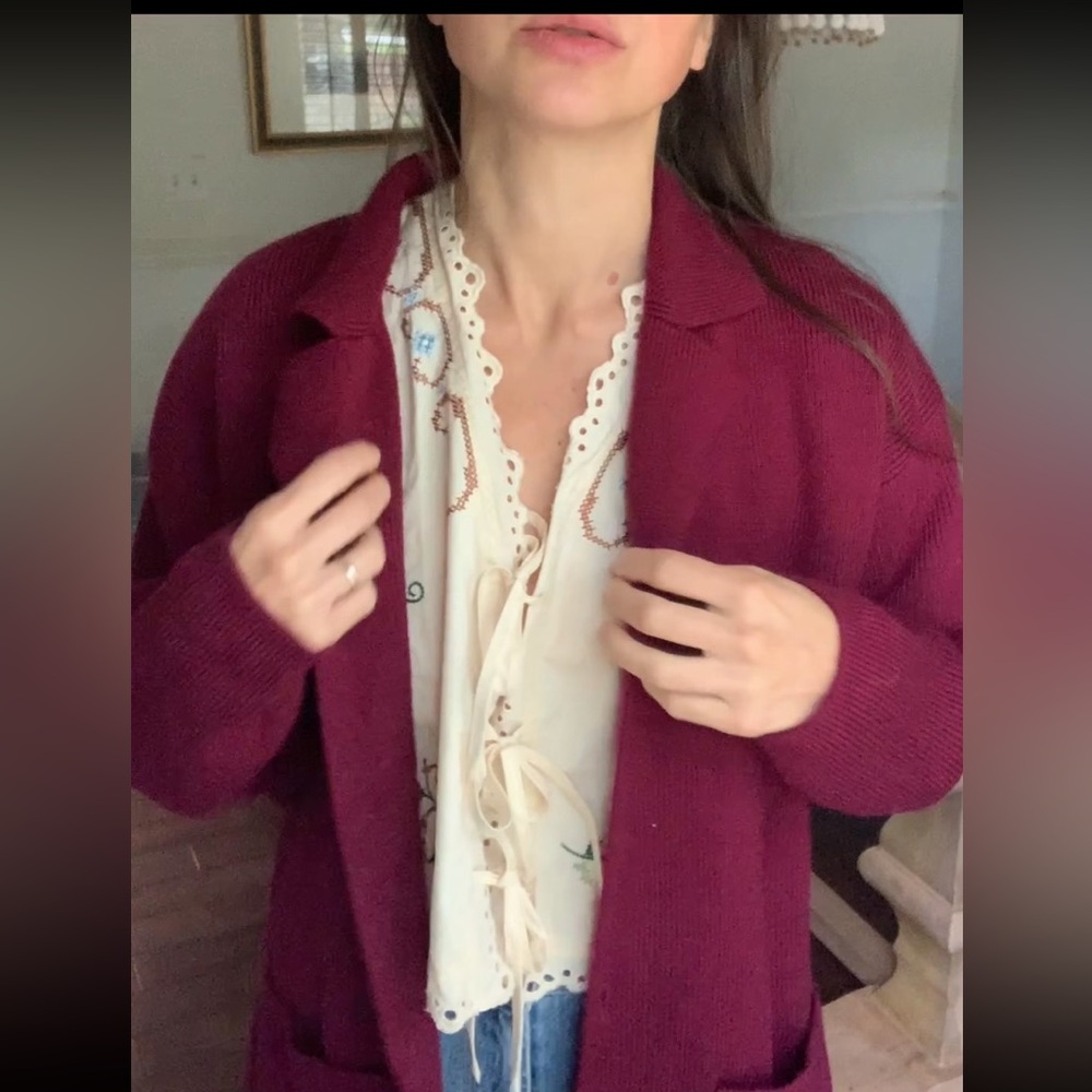 Burgundy 100% wool sweater Cardigan